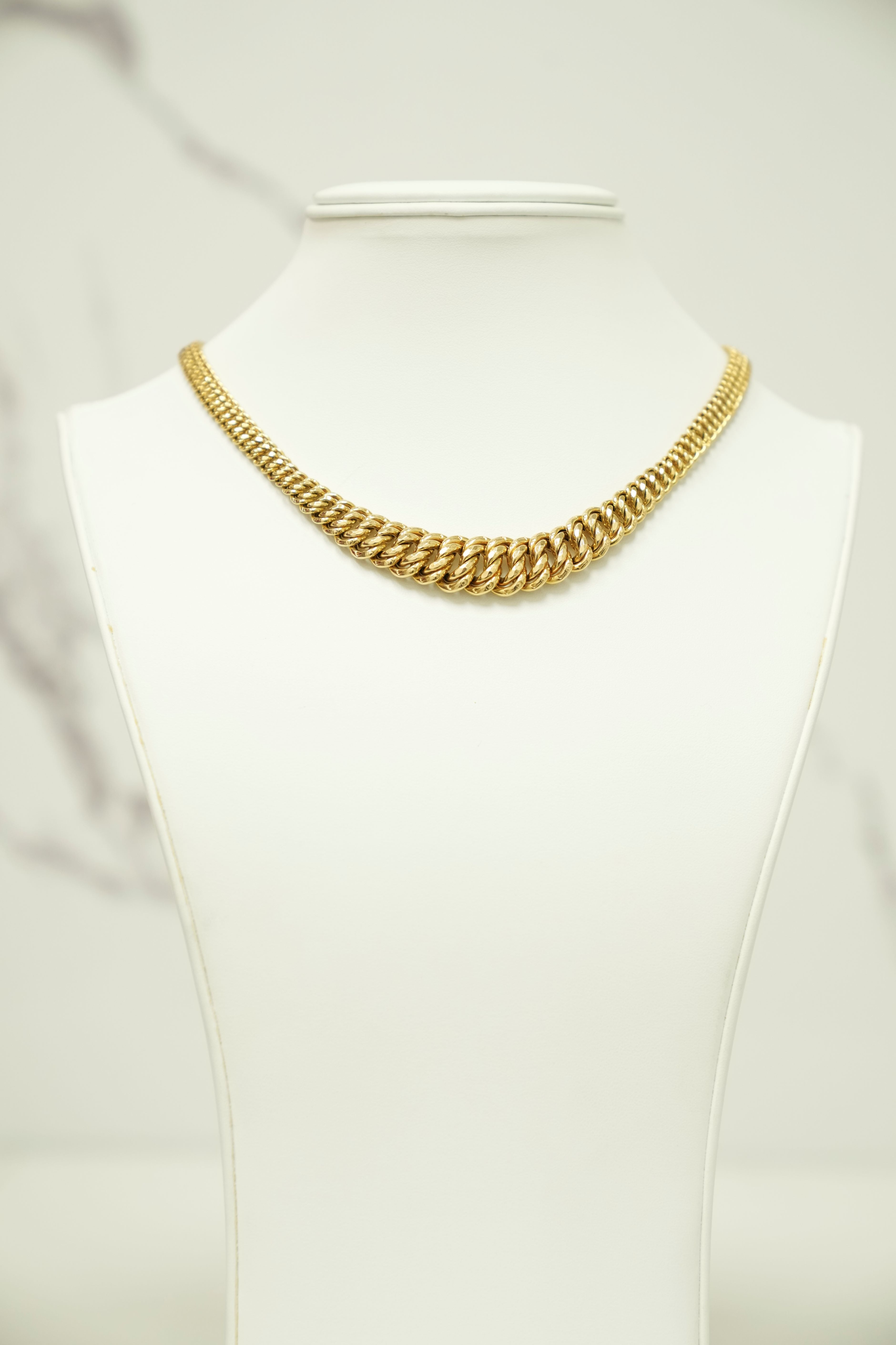 Gargantilla Corte Princesa cierre candado