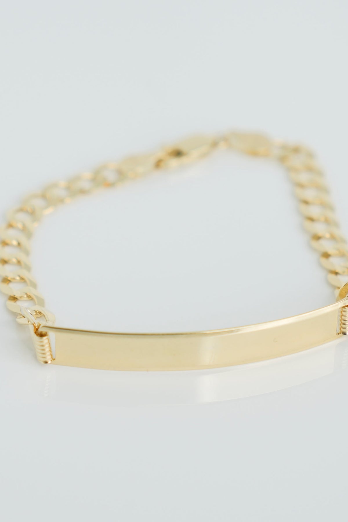 Manilla Corte Brillo con Placa
