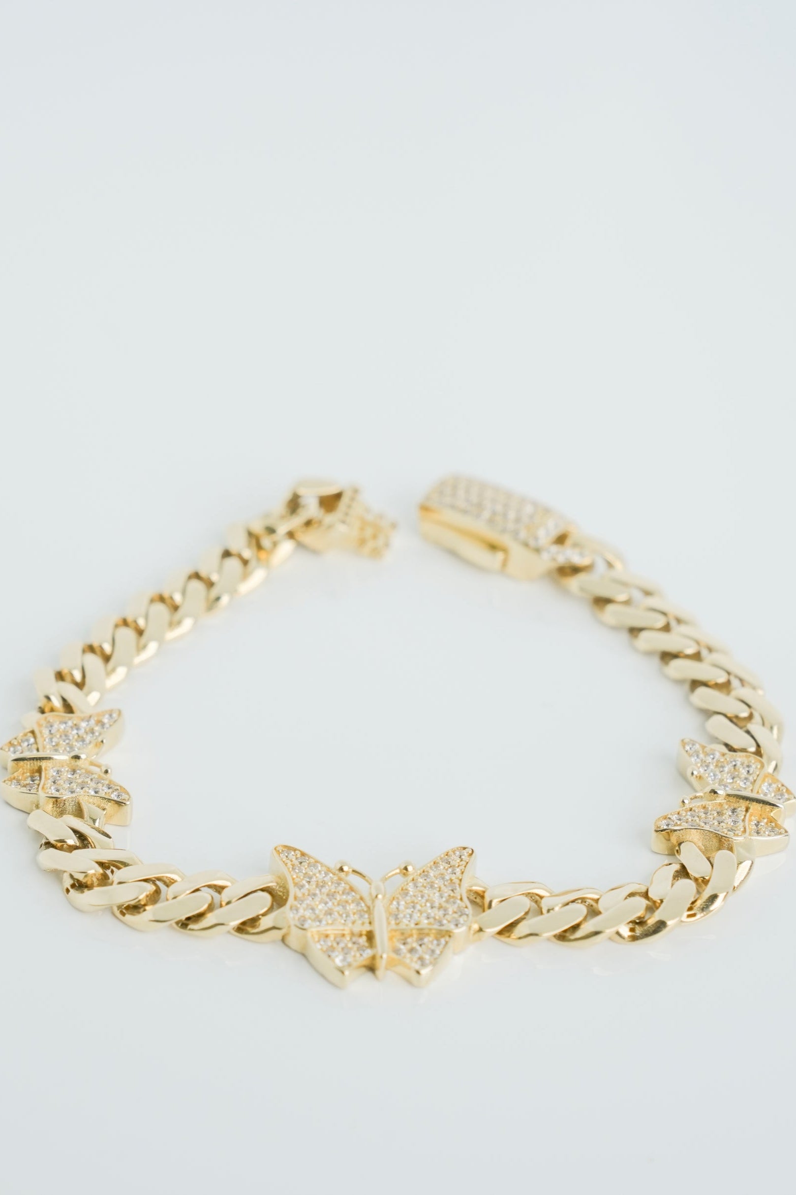 Manilla con Mariposas Pequeñas