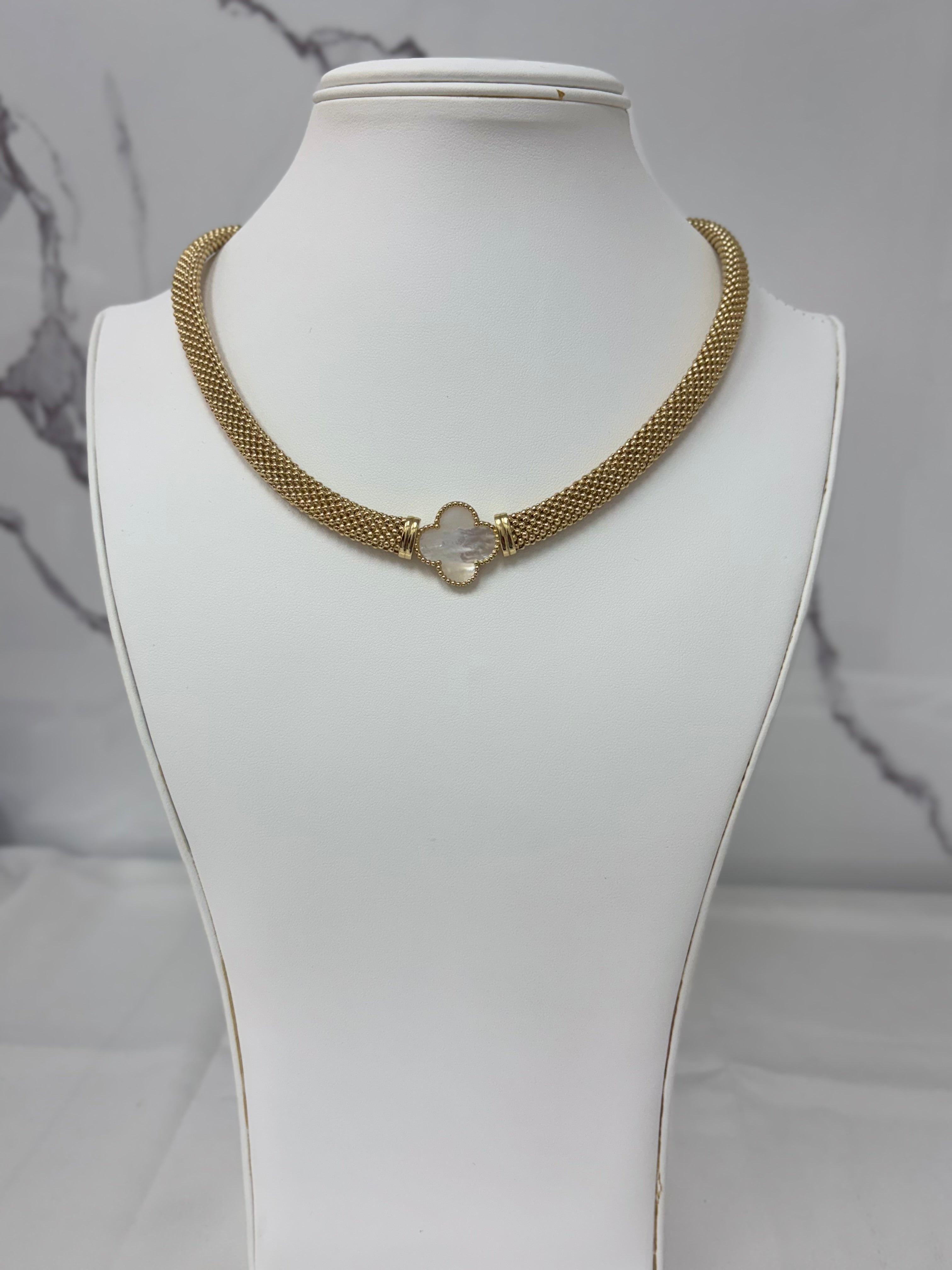 Gargantilla Flor Blanca Grande